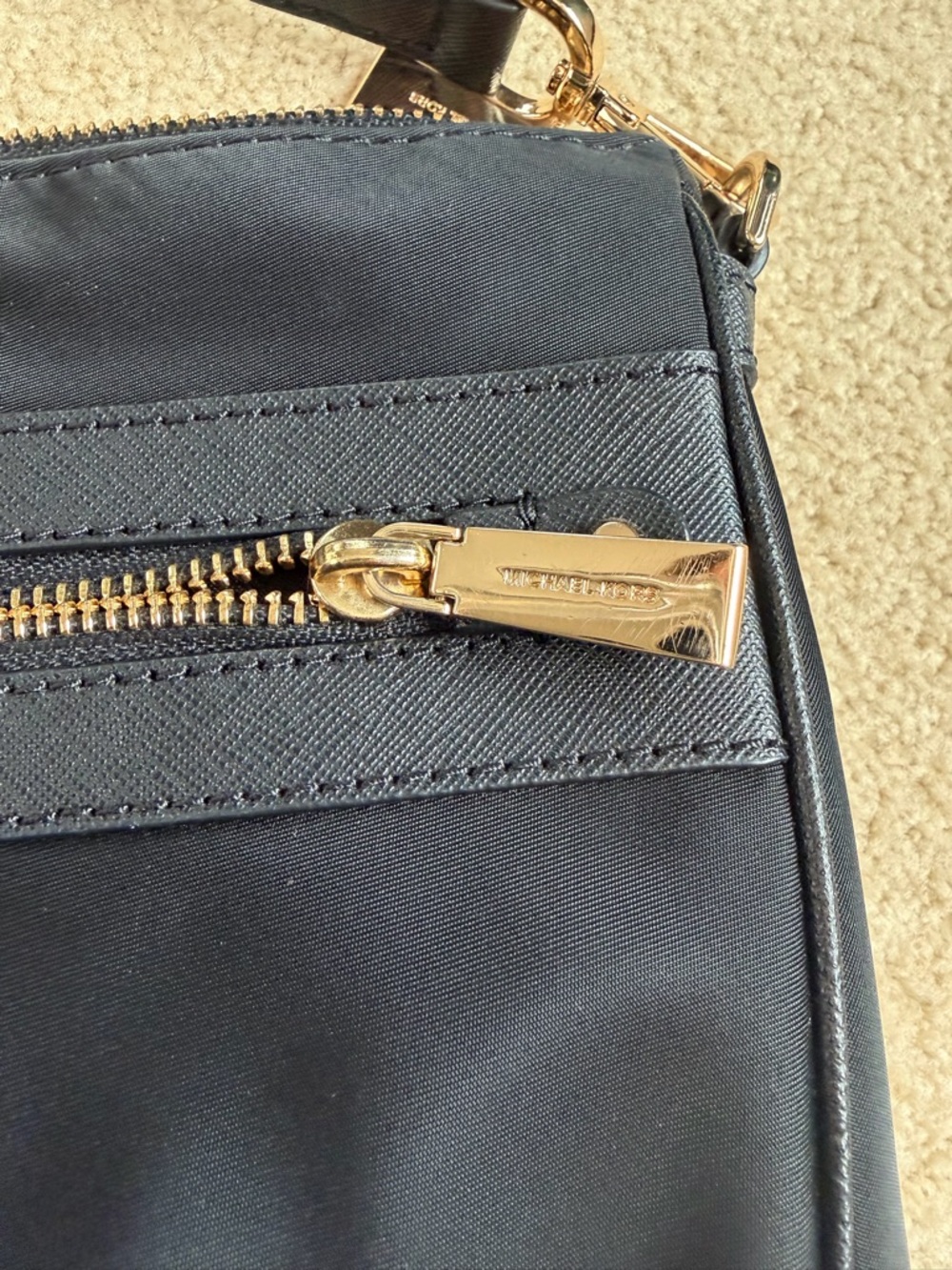 Michael Kors Jet Set Large Nylon Gabardine Messenger Bag - Picture 5 of 7
